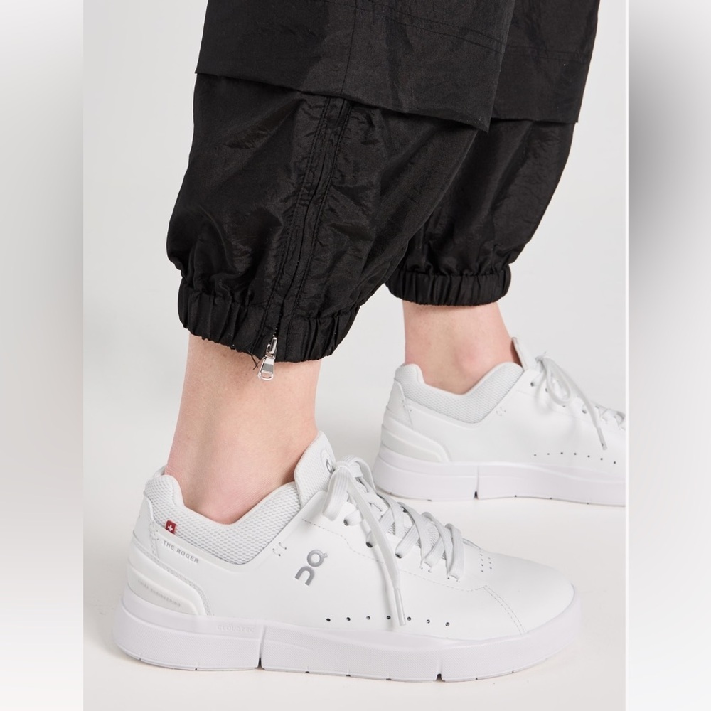 ON The Rogers tennis sneakers